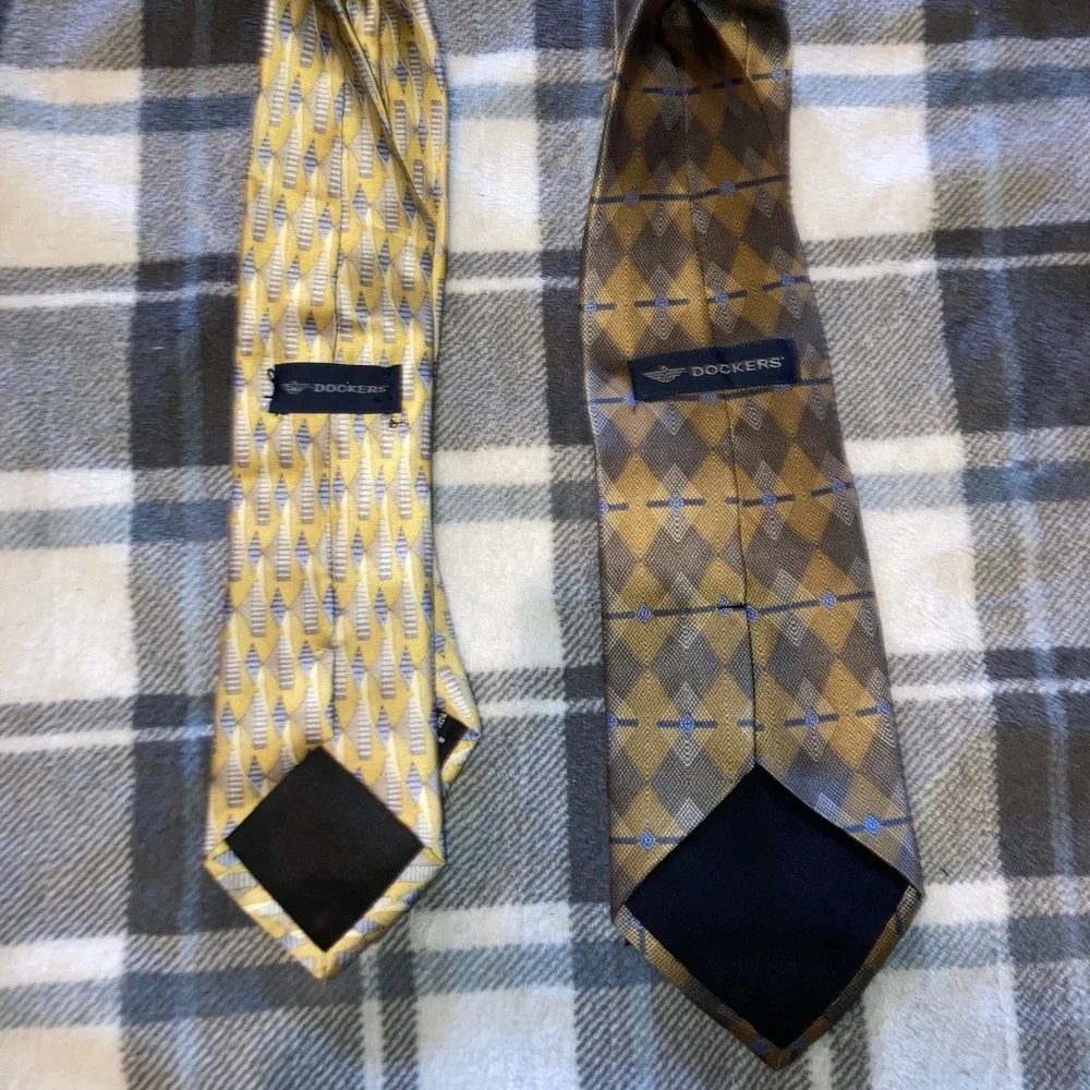 Dockers pair of ties - Picture 2 of 3